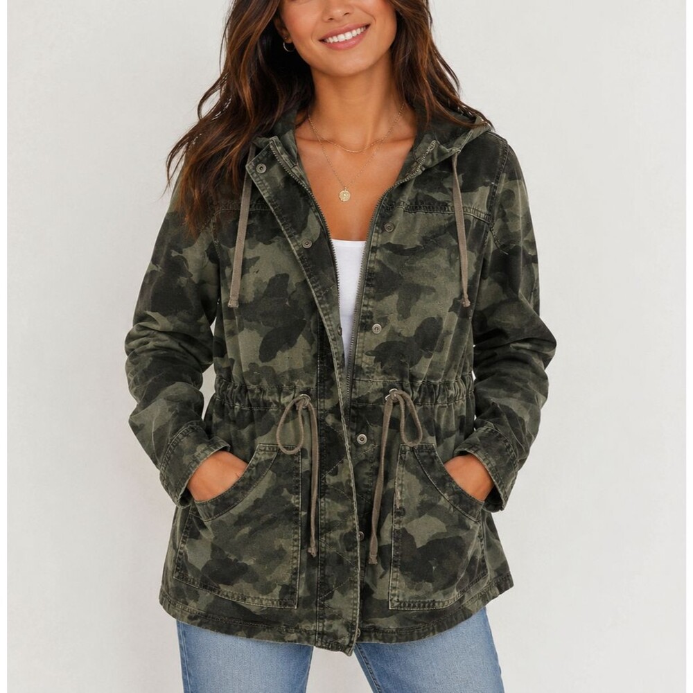 Mossimo Supply Co Women’s Camo Hooded Utility Jacket Olive Green Military M